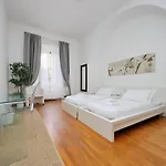Cozy Domus - Apartmán Řím