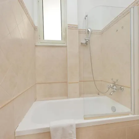Cozy Domus - *