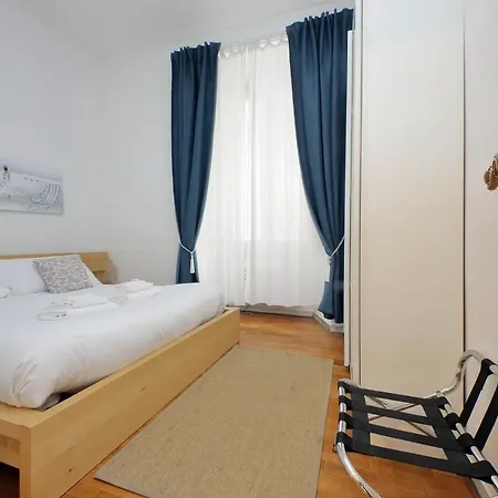 Cozy Domus - *